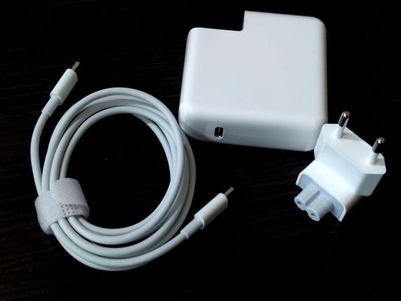 Блок живлення для ноутбука Apple 61W Type -C 09338 фото